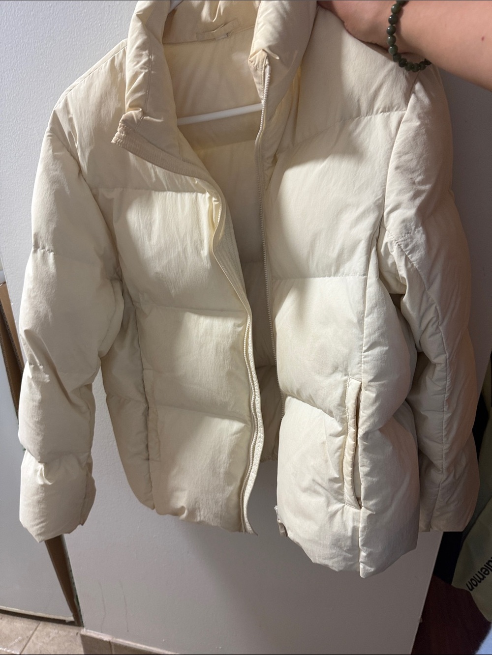 Uniqlo Women's Ivory Quilted Puffer Jacket